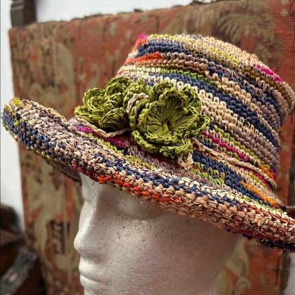 Multicolor Straw Hat with Green Flower Accent, In the Garden or at the Beach - Picture 5 of 15
